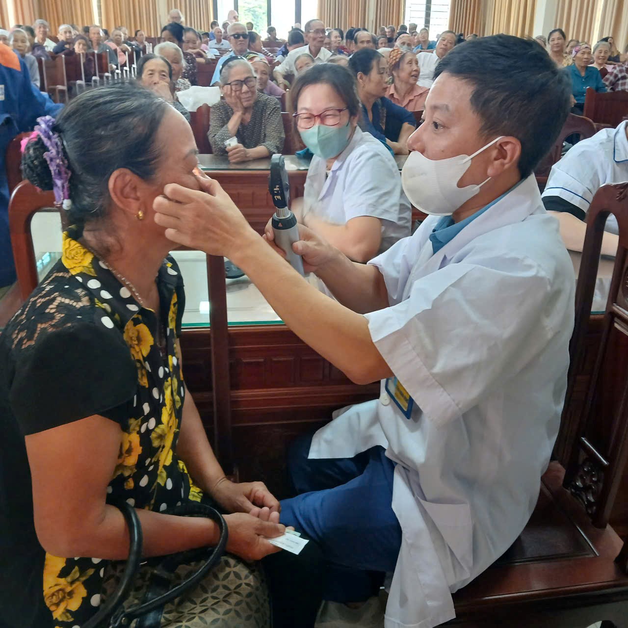 Hội Người cao tuổi xã Ngọc Lâm tổ chức chương trình mắt sáng, khám sức khỏe định kỳ cho Người cao tuổi năm 2026