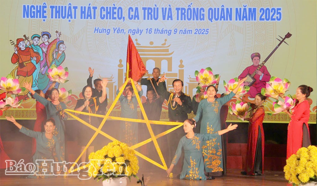 Câu lạc bộ Văn nghệ xã Ngọc Lâm tham gia Liên hoan nghệ thuật hát chèo, ca trù, trống quân tỉnh Hưng Yên lần thứ nhất